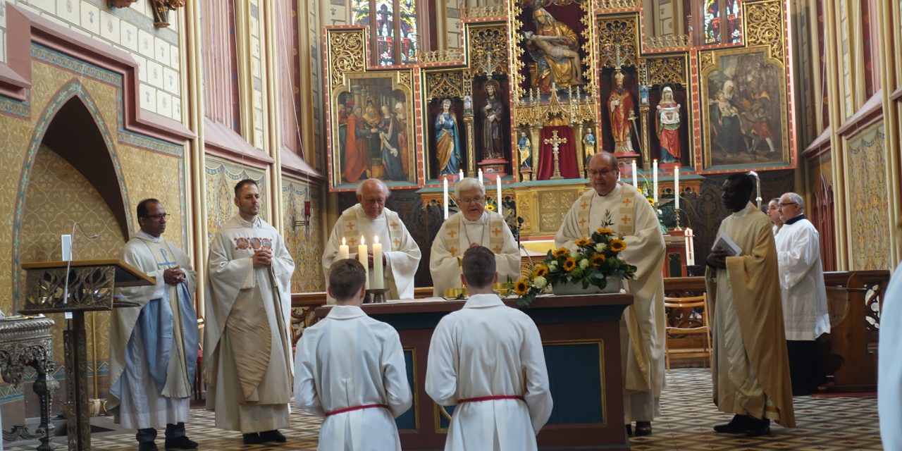 Feierliches Pontifikalhochamt in der Bergkirche mit Bischof Dr. Kreidler em. zu Maria Auffahrt in den Himmel