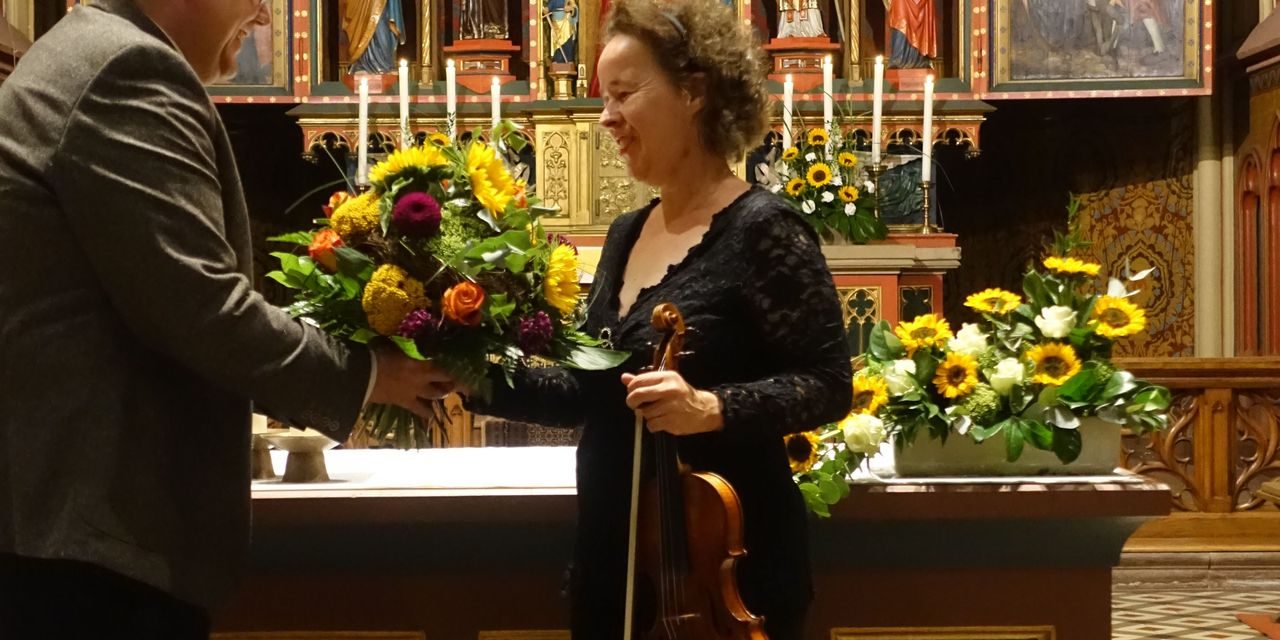 Laute und leise Töne beim Solo-Violinenkonzert von Franziska König