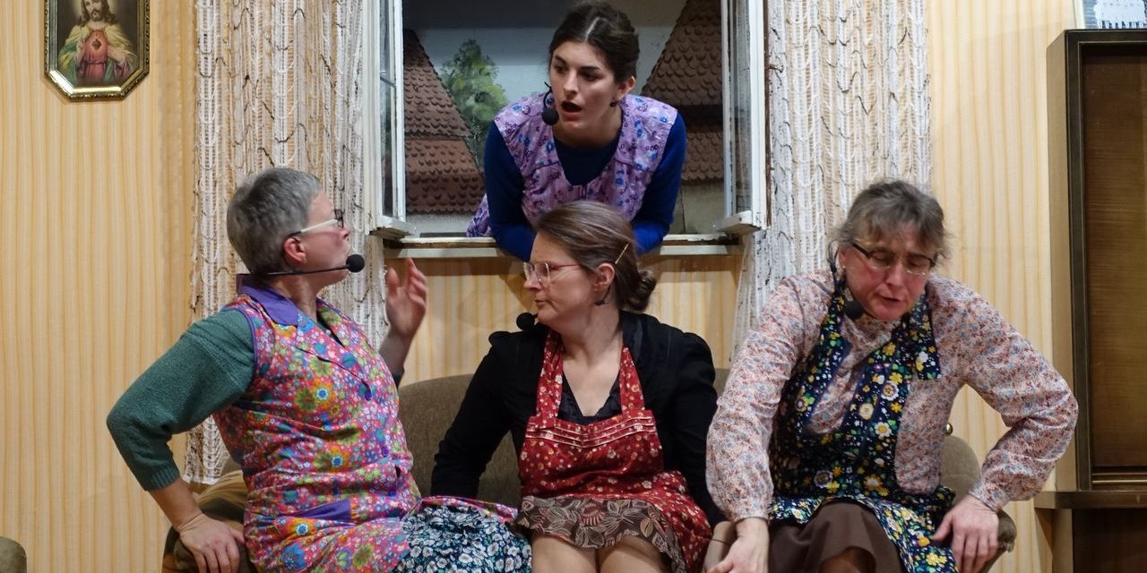 Premierenaufführung “Küsse für die Tanten” in Laudenbach am 21.12.2019 – Theatergruppe 0815
