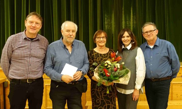 TSV Laudenbach – Jahresabschlussfeier 2024 mit Rückblick, Ernennung neuer Ehrenmitglieder und Premiere Theateraufführung